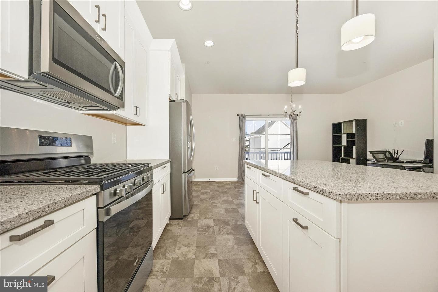 1310 Pedigree Street photo 20