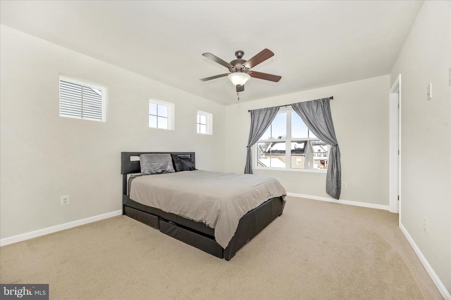 1310 Pedigree Street photo 25