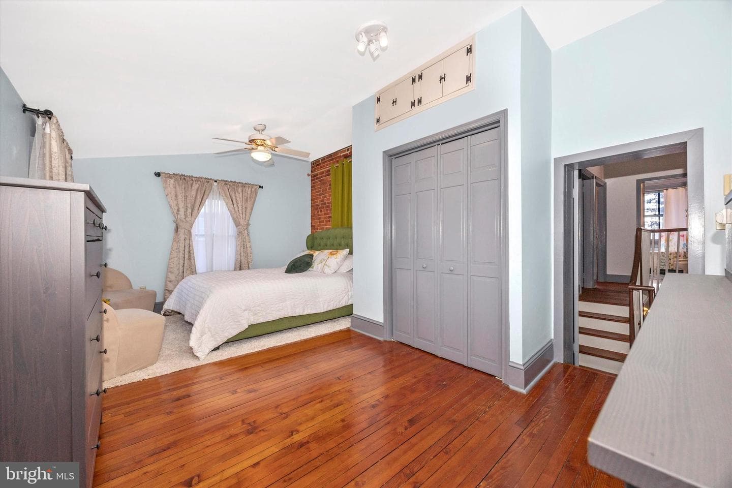 73 W Main Street photo 25