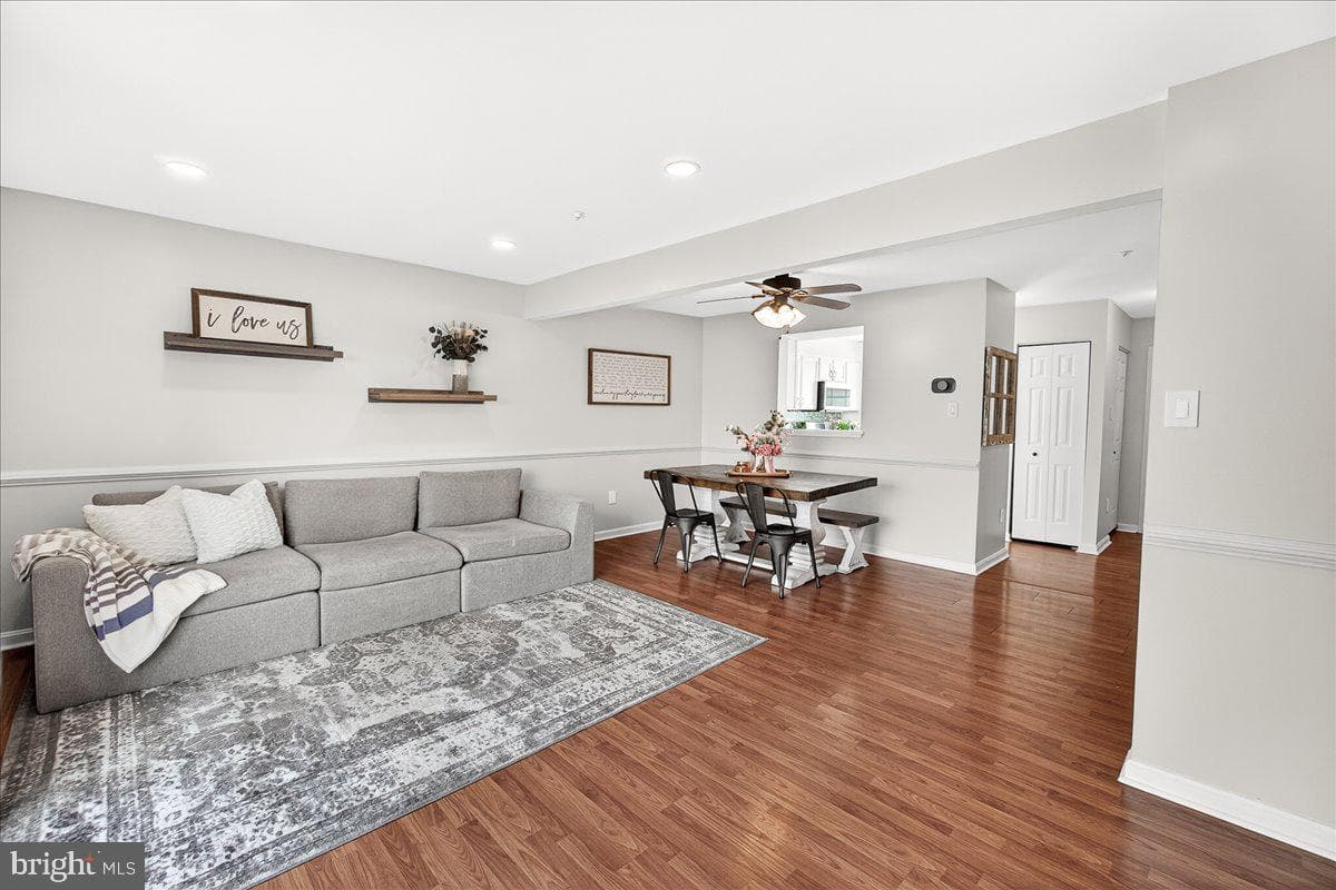5653 Tessie Court photo 14