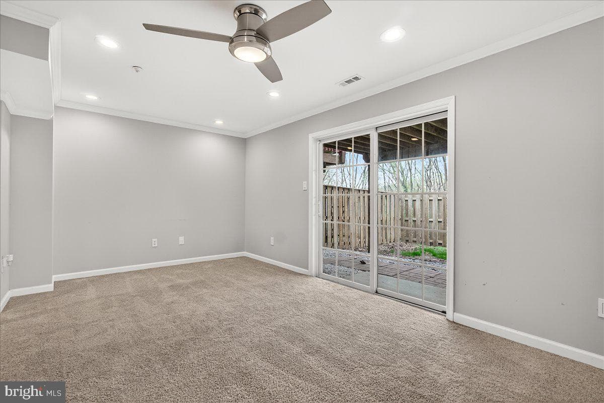 5653 Tessie Court photo 29
