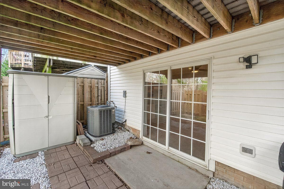 5653 Tessie Court photo 34