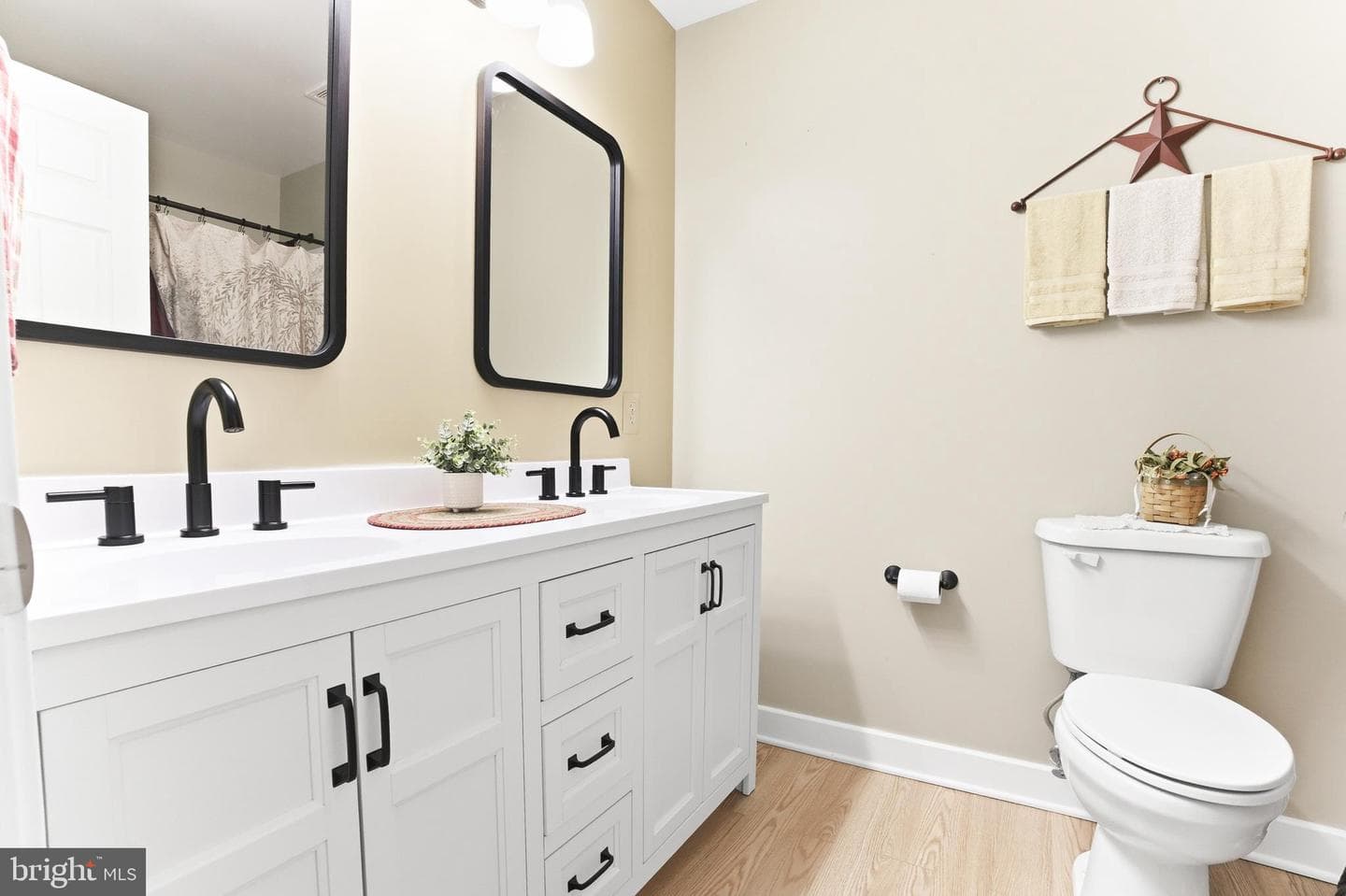 1 Walnut Pond Court photo 13