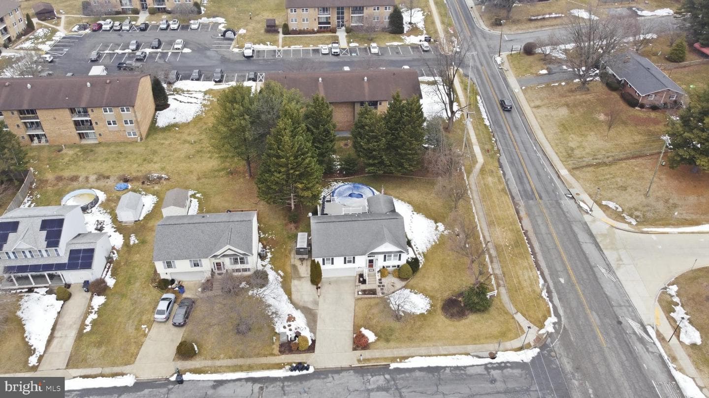 1 Walnut Pond Court photo 27
