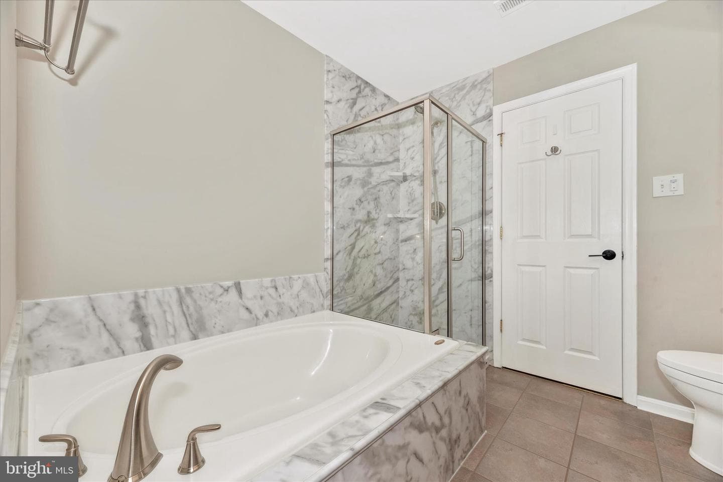 607 Hollowstone Road photo 40