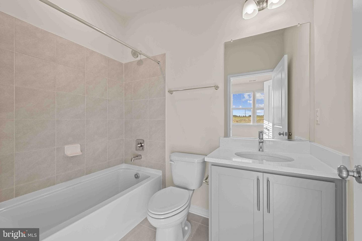 417 Ensemble Way photo 8