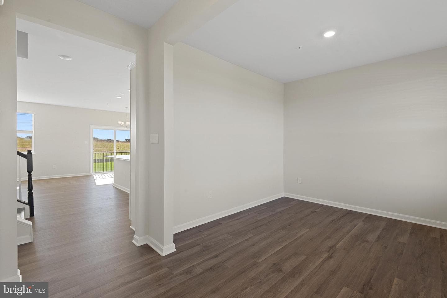 457 Ensemble Way photo 4