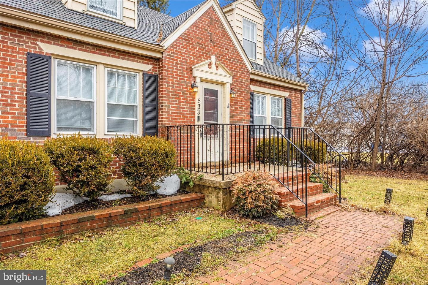 633 Lee Place photo 37