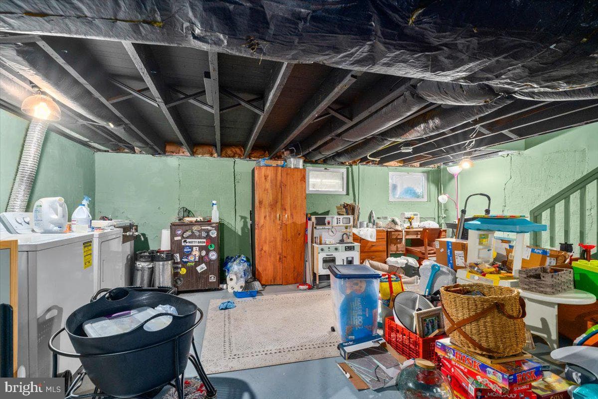 229 E 5th Street photo 29