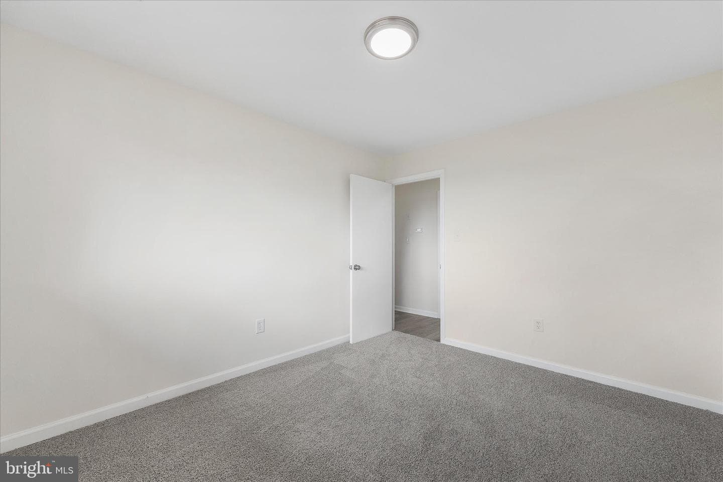 8795 Hickory Hill photo 17