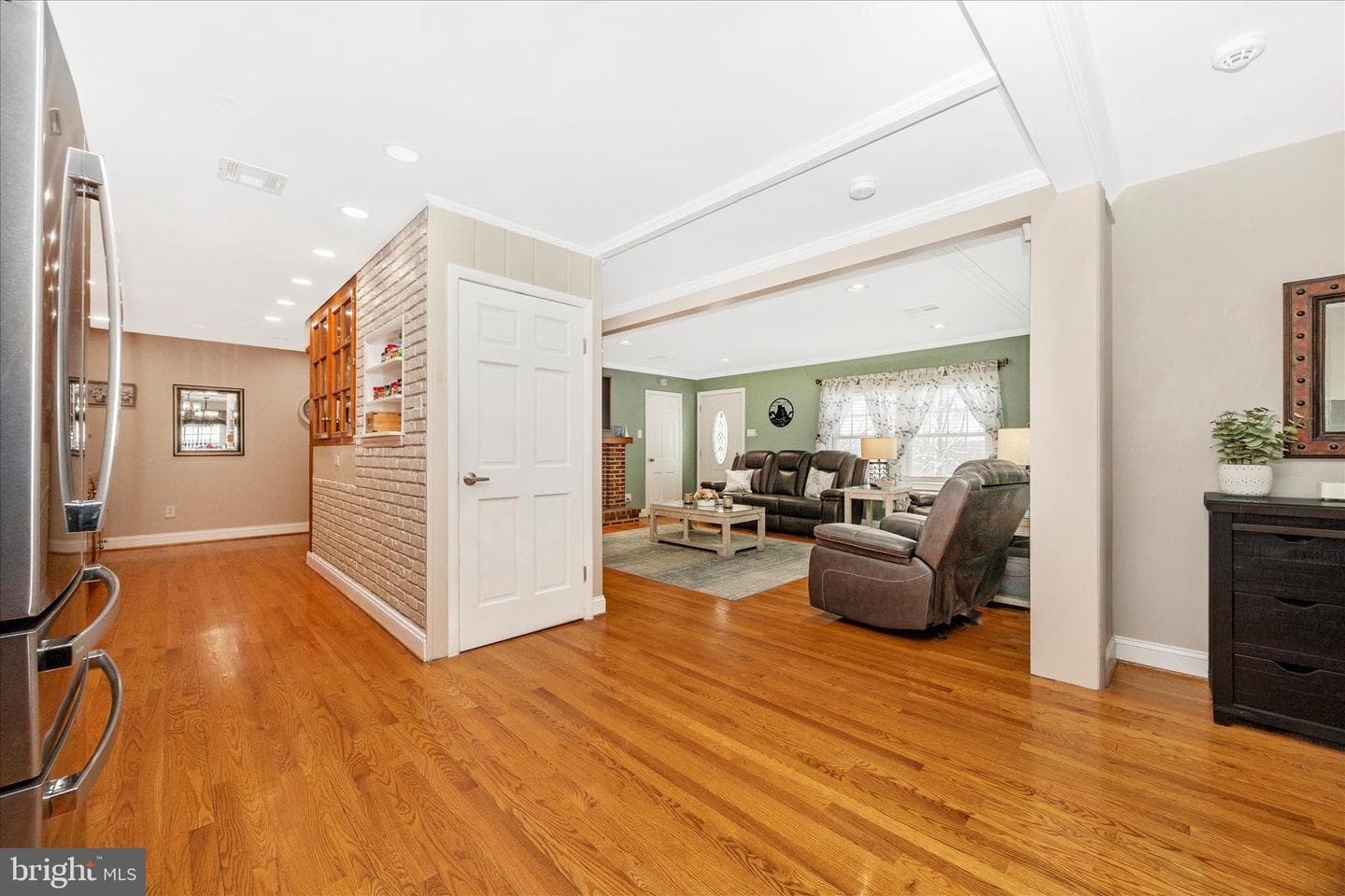 1676 Monument Road photo 11