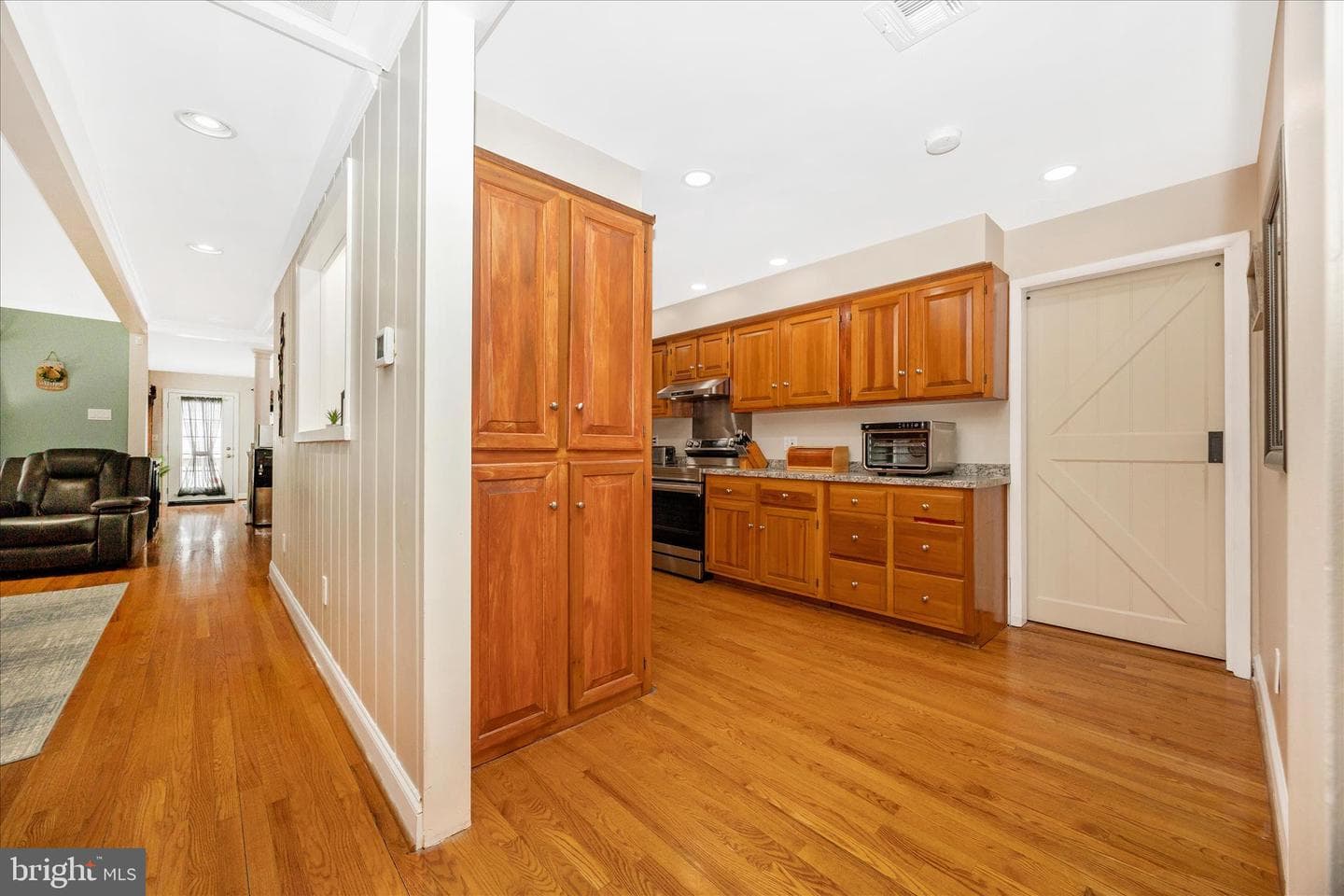 1676 Monument Road photo 12
