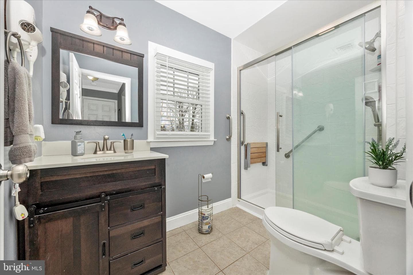 1676 Monument Road photo 18