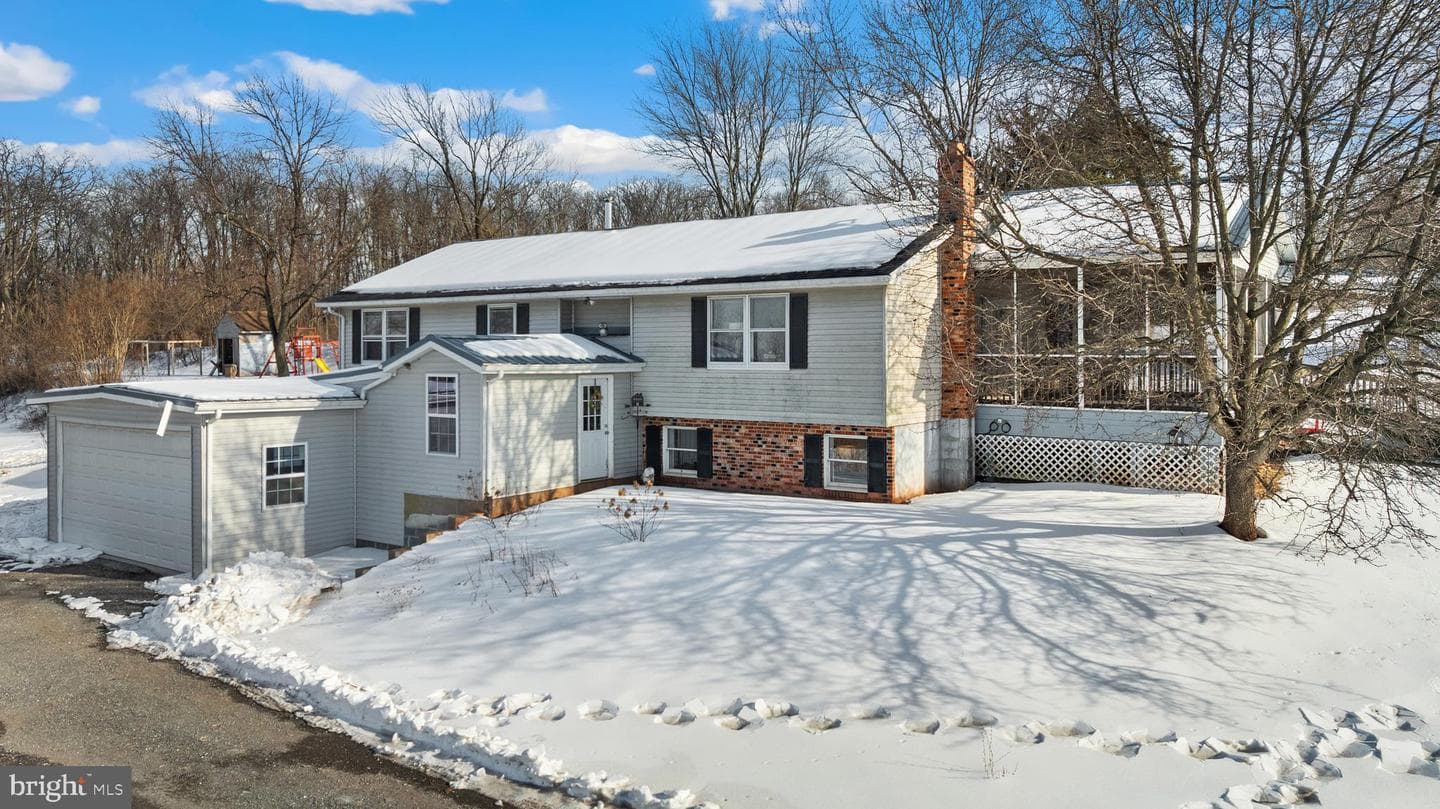 12420 Smith Lane photo 1