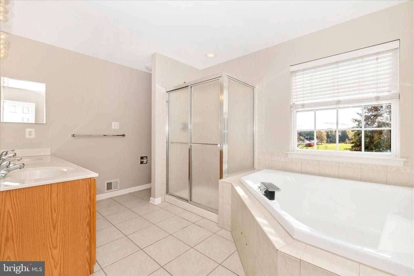 102 Sunlight Drive photo 34