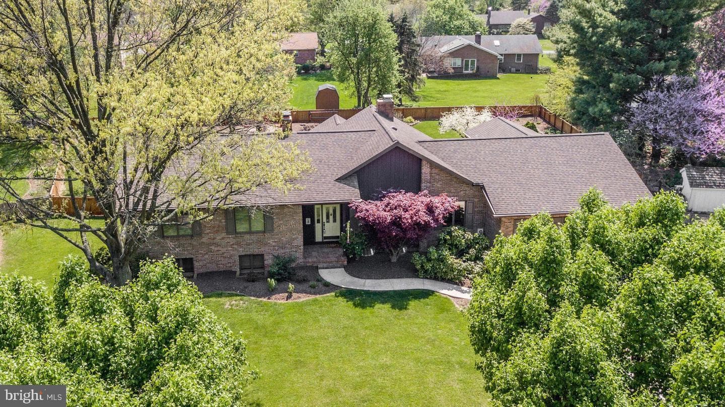 8104 Overlook Court