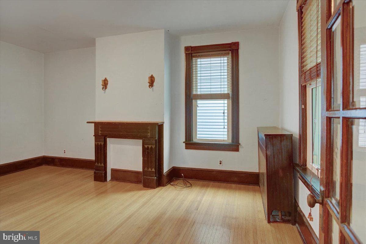 22 Virginia Avenue photo 10