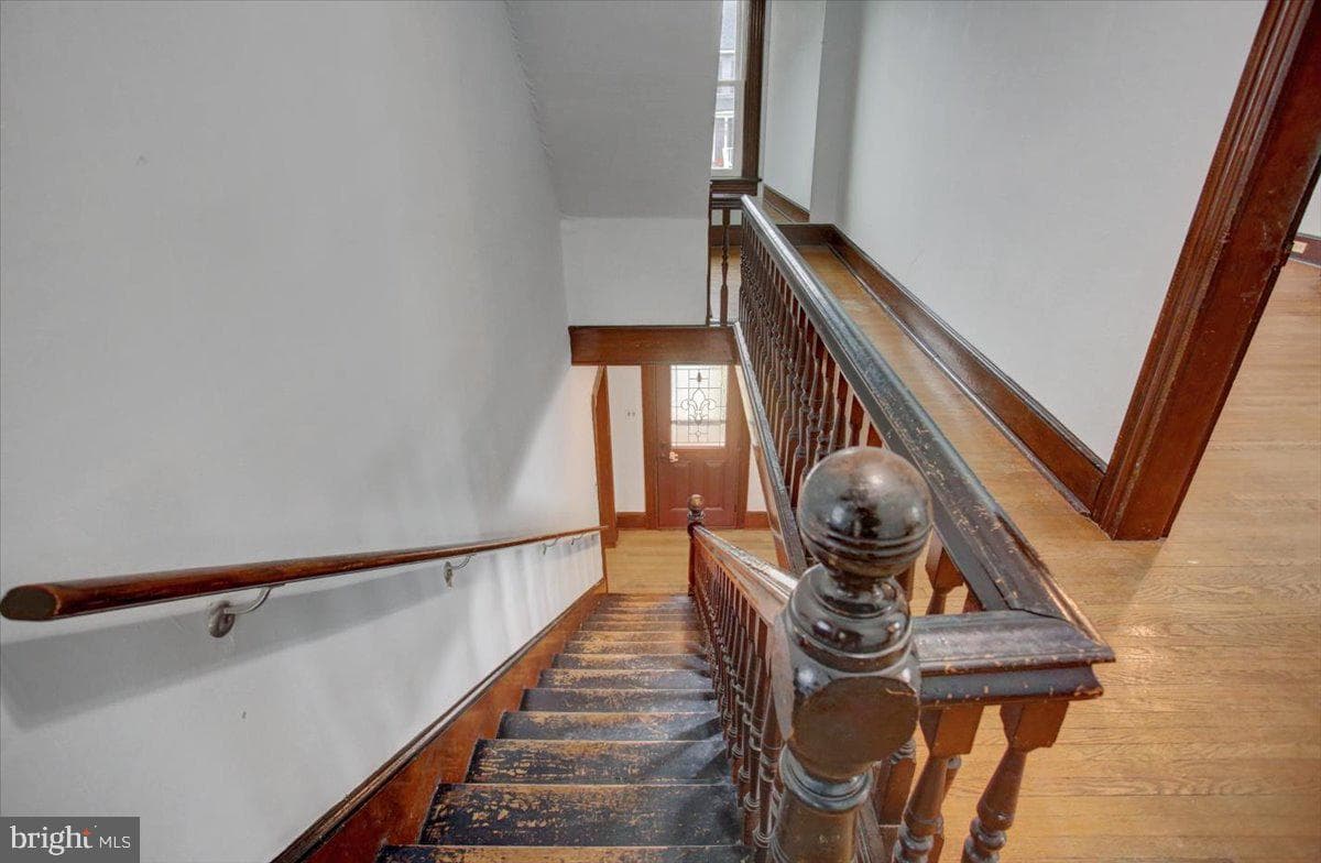 22 Virginia Avenue photo 20