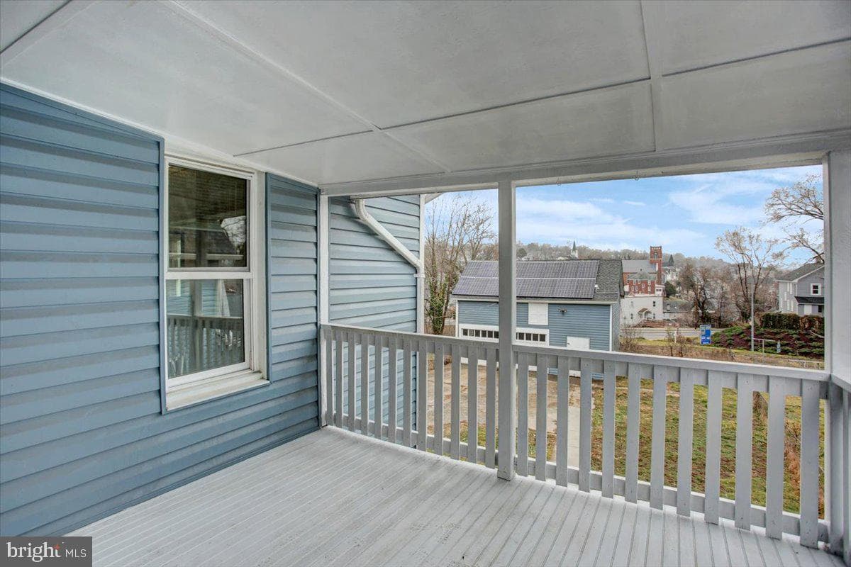 22 Virginia Avenue photo 25