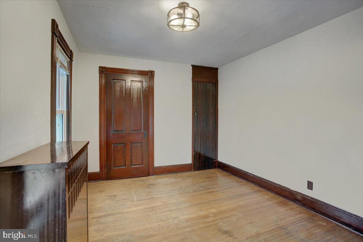 22 Virginia Avenue photo 27