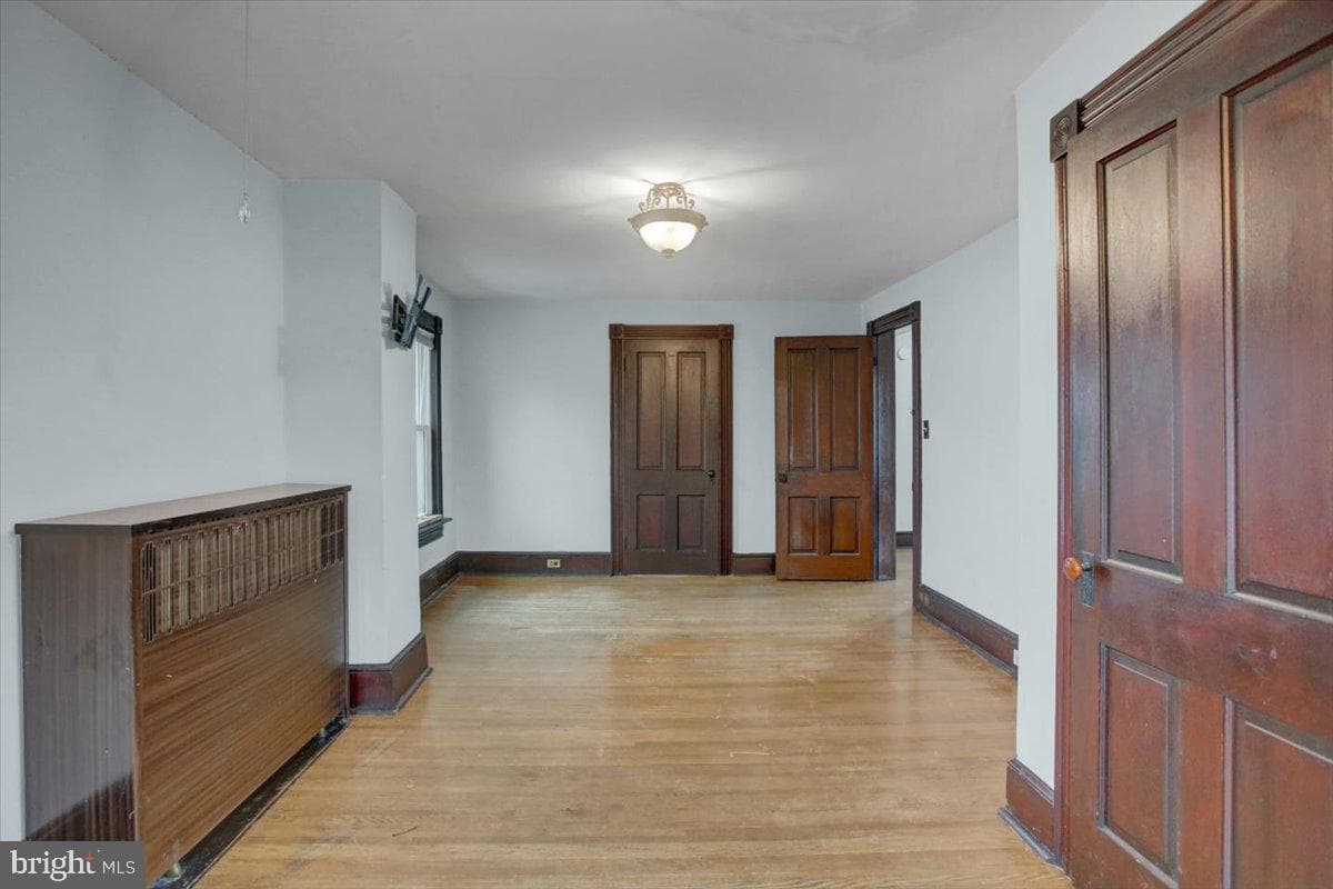 22 Virginia Avenue photo 30