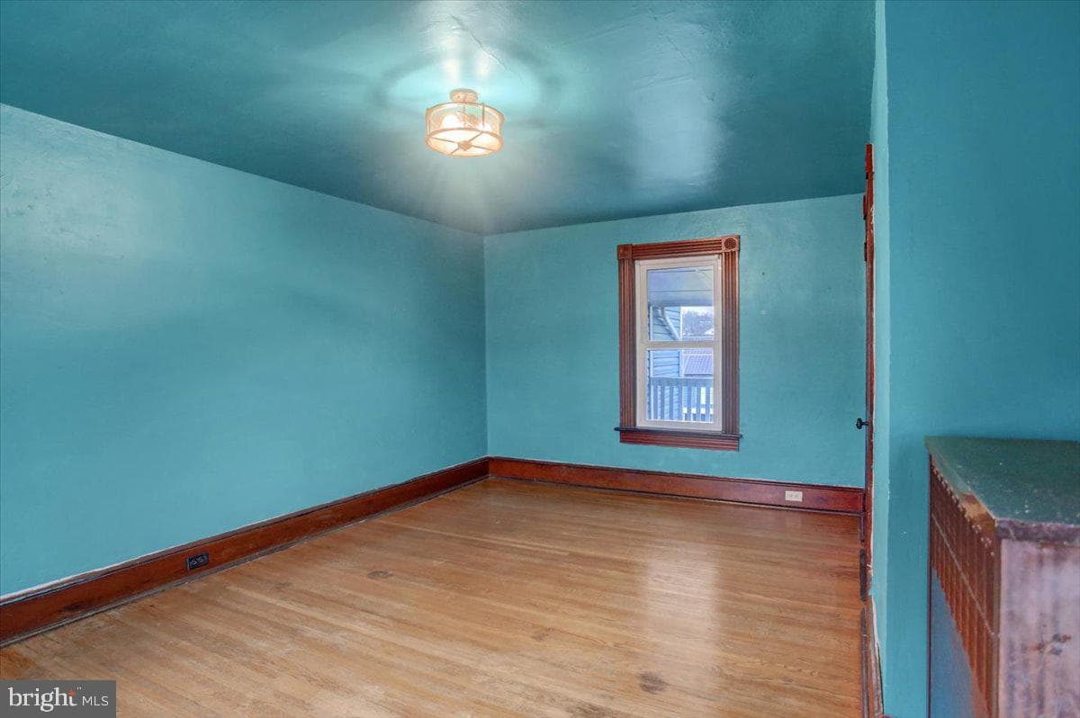 22 Virginia Avenue photo 32
