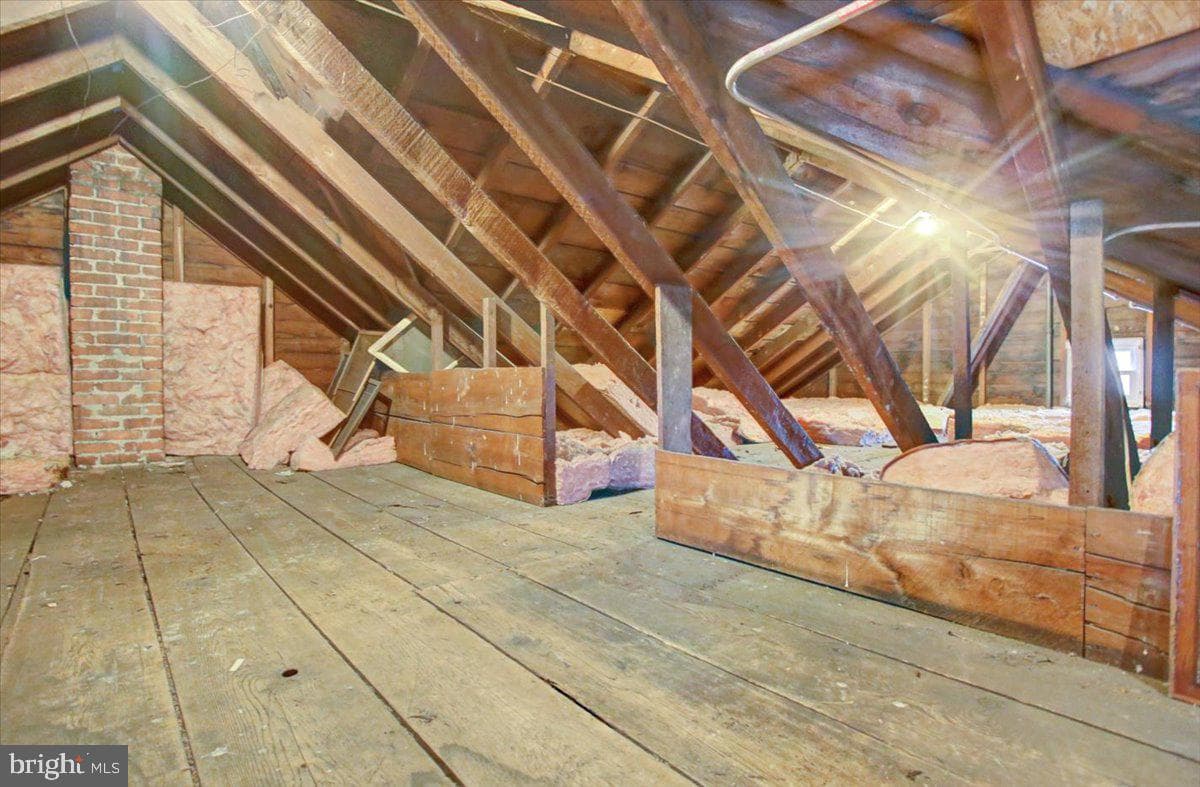 22 Virginia Avenue photo 33