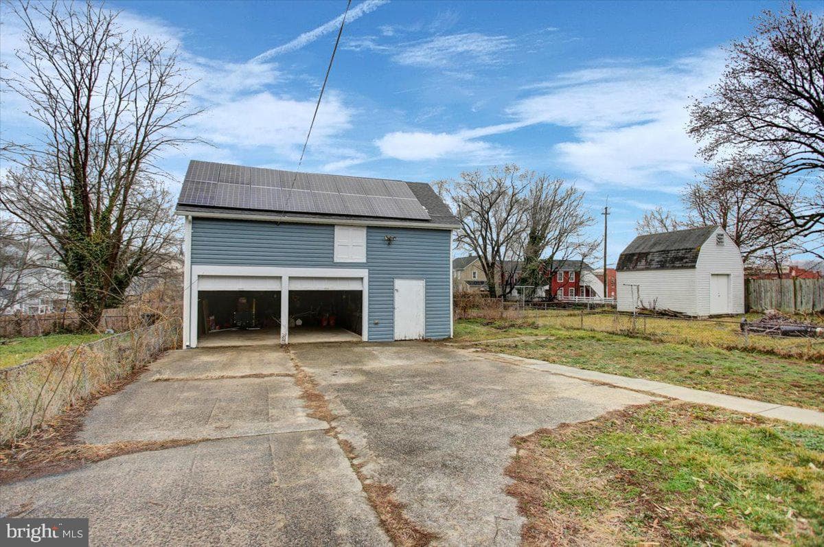 22 Virginia Avenue photo 36