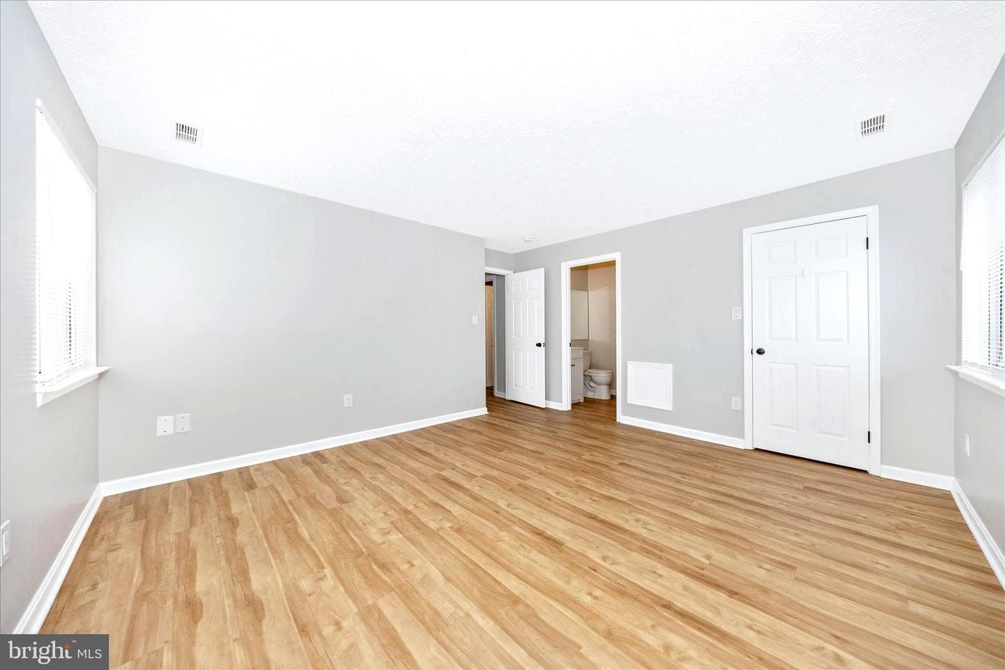 2137 Wainwright Court #1b photo 26