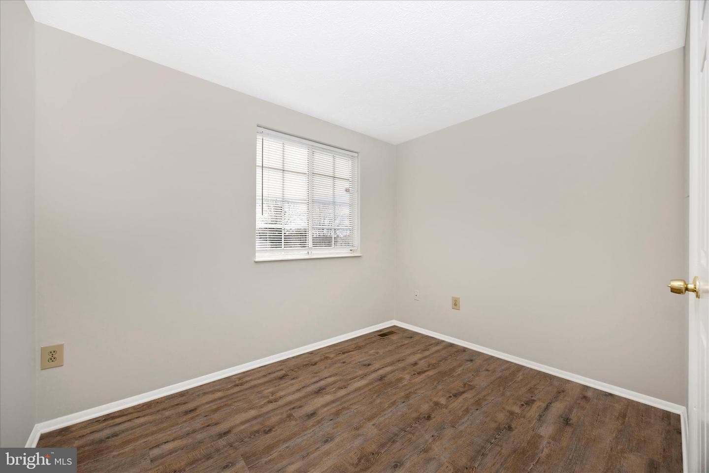 1758 Springfield Lane photo 29