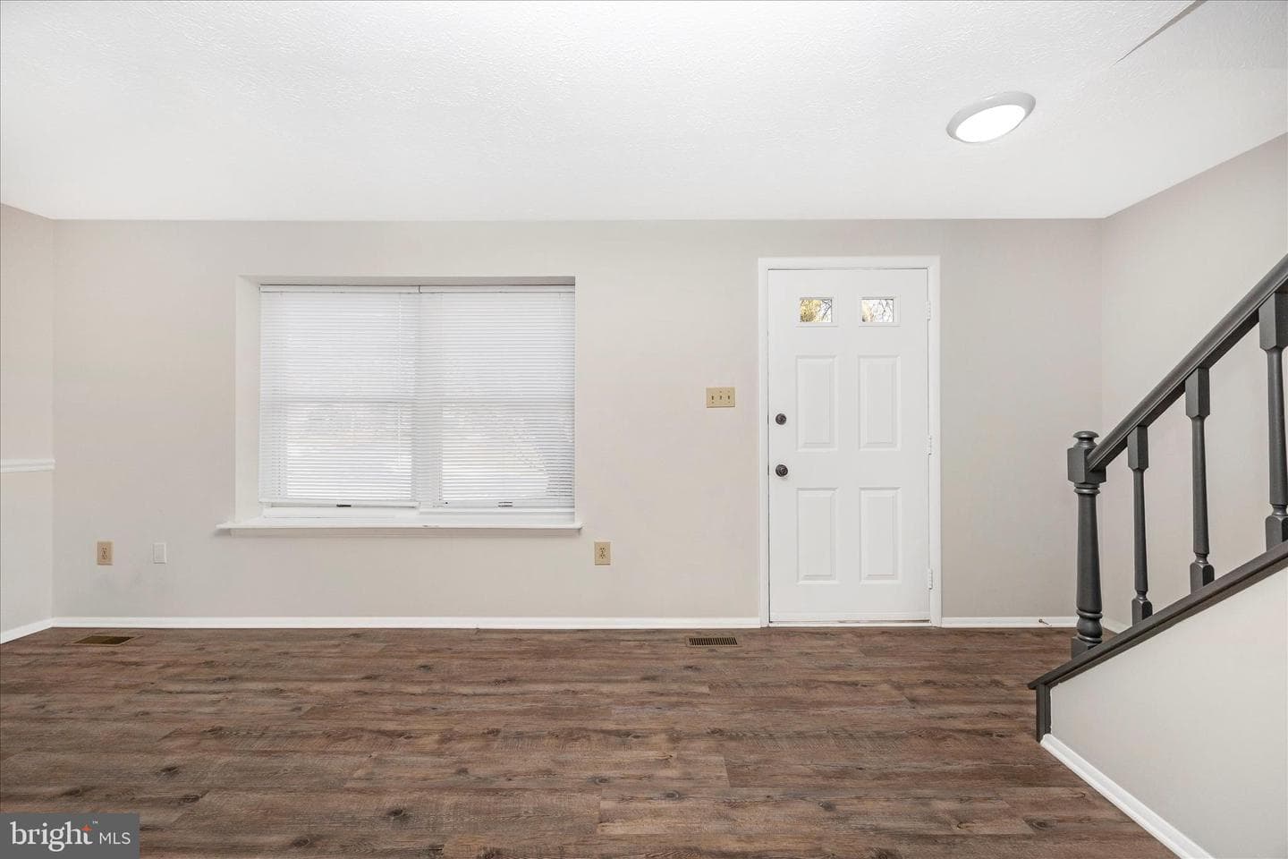 1758 Springfield Lane photo 4