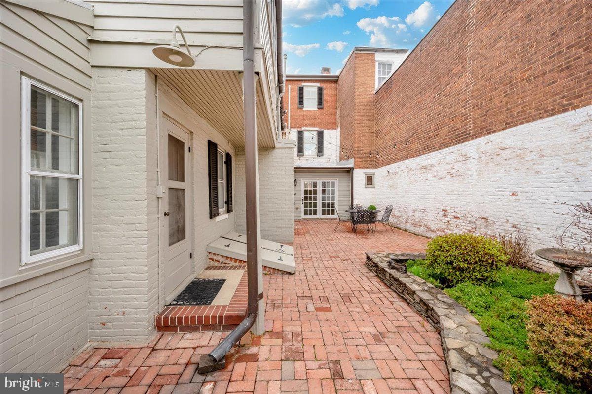 200 E Church Street photo 53