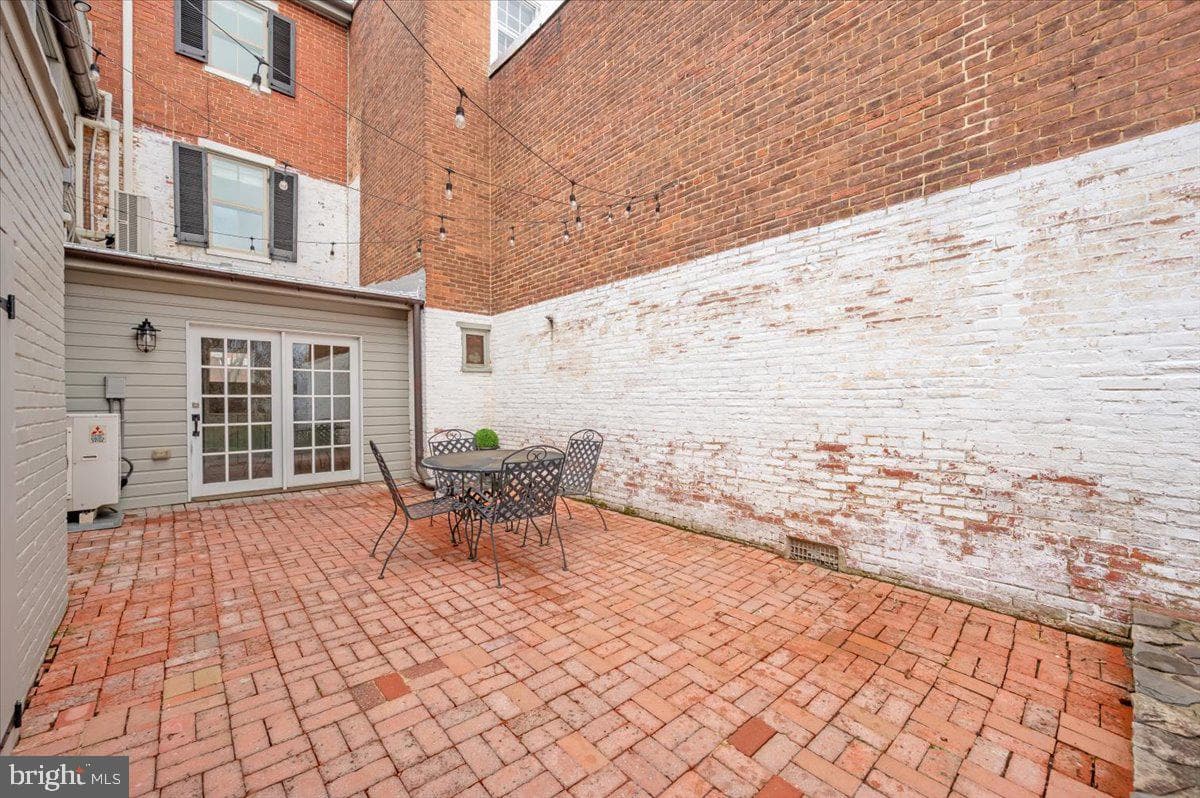 200 E Church Street photo 55