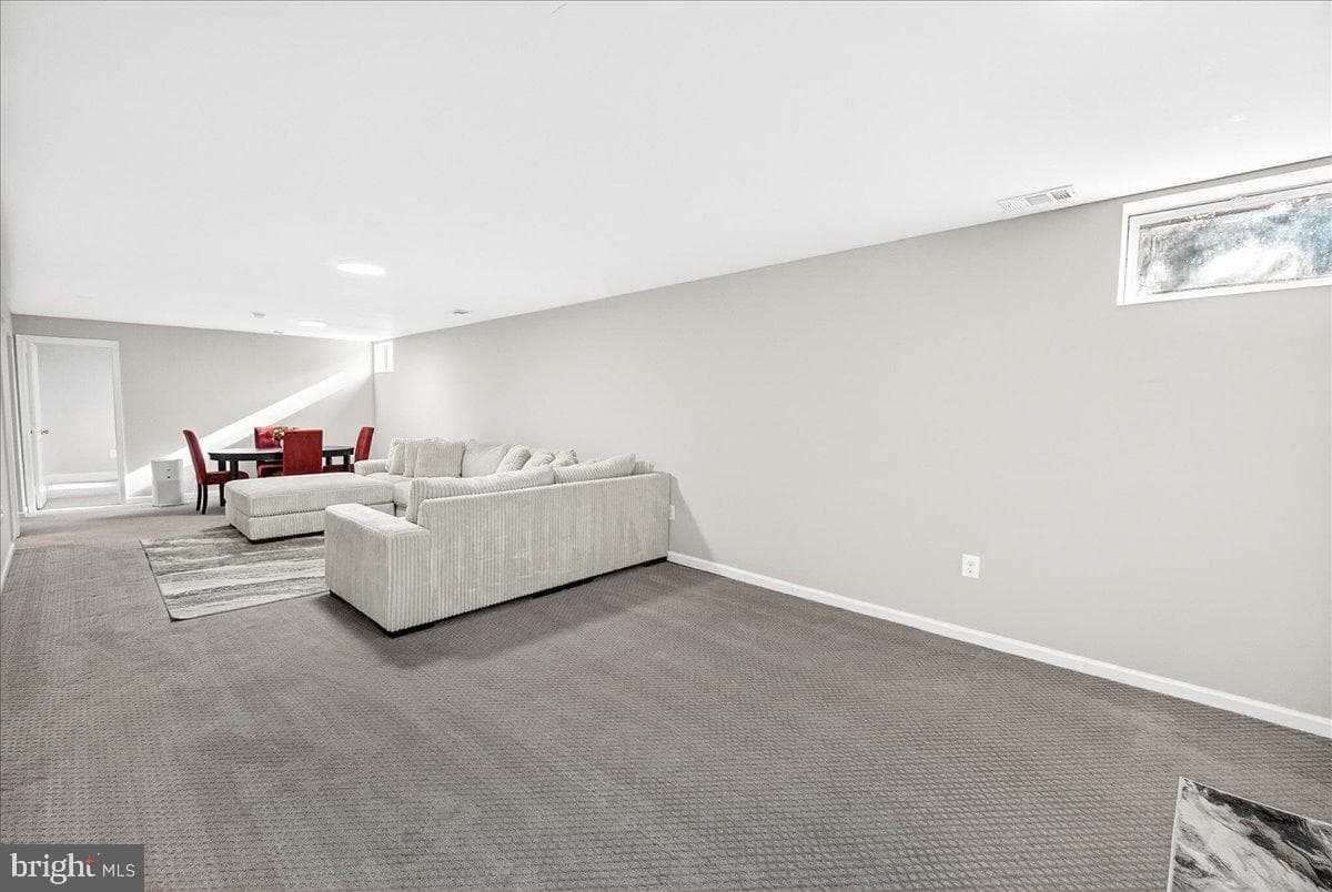 6303 Edgeware Court photo 41