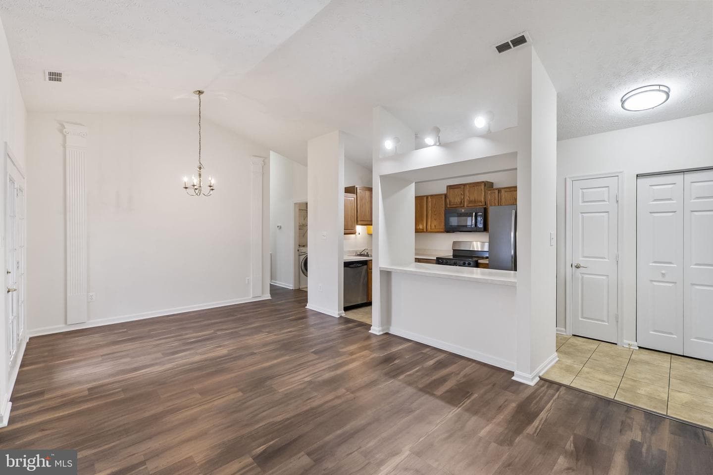 2141 Wainwright Court #2a photo 6
