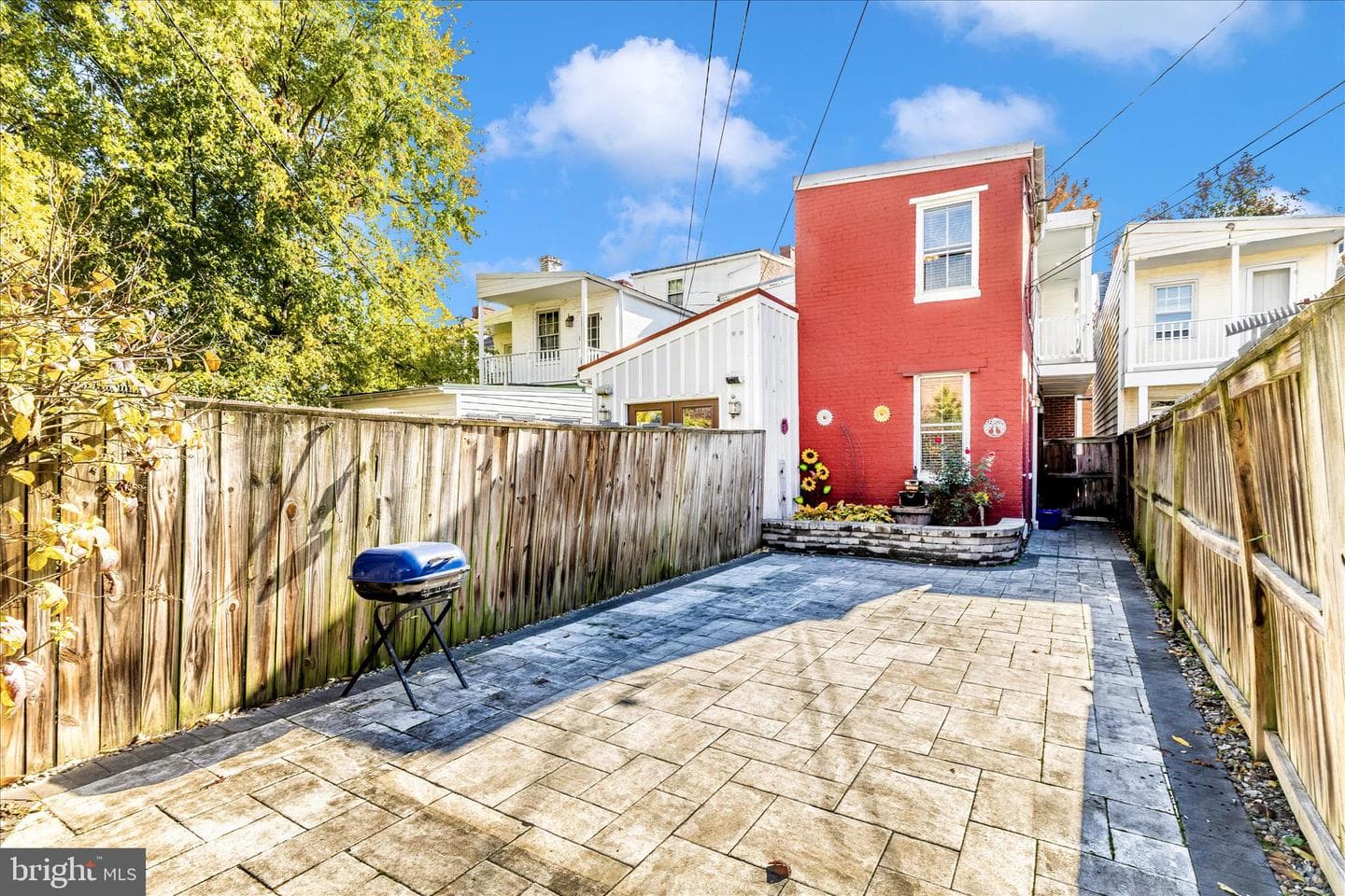 203 E 3rd Street photo 32