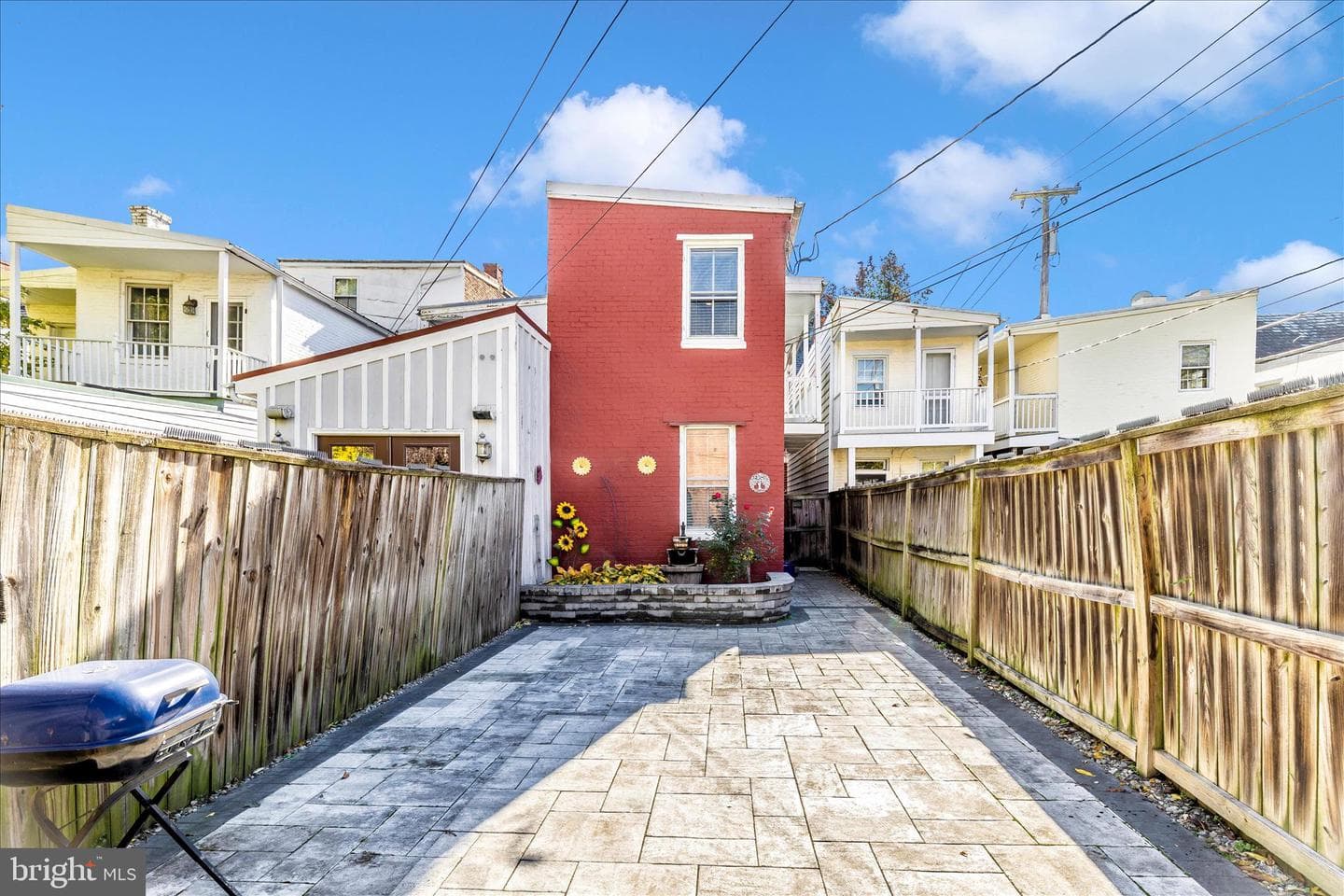 203 E 3rd Street photo 33