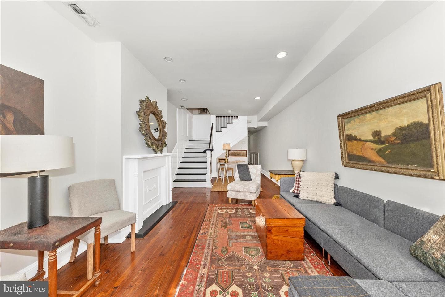 203 E 3rd Street photo 6