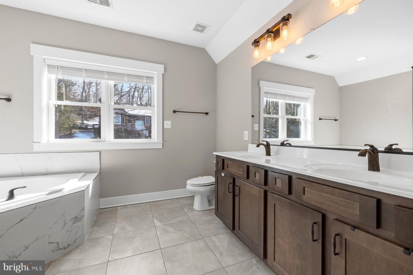 6724 Hemlock Point Road photo 18