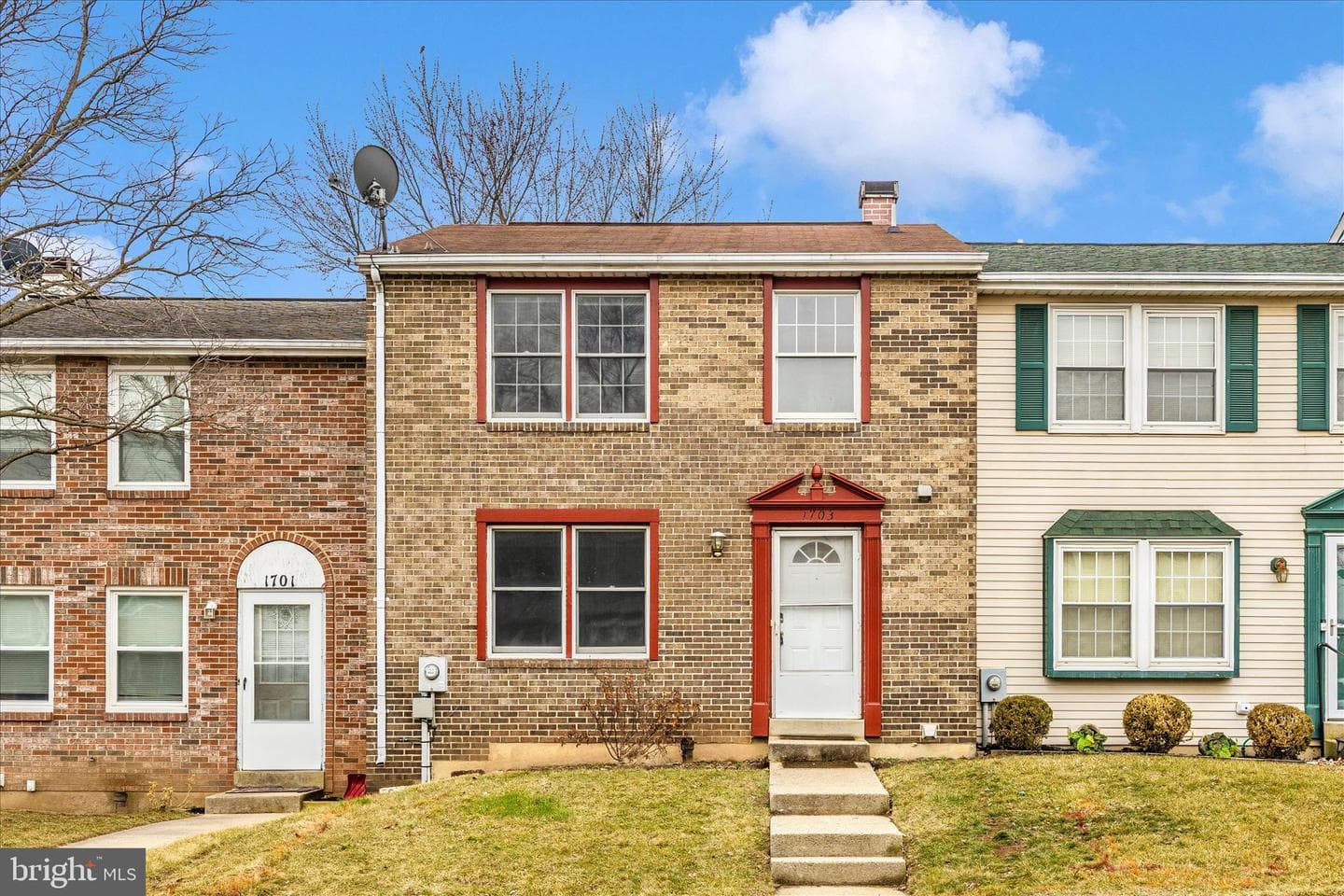 1703 Heather Lane photo 1