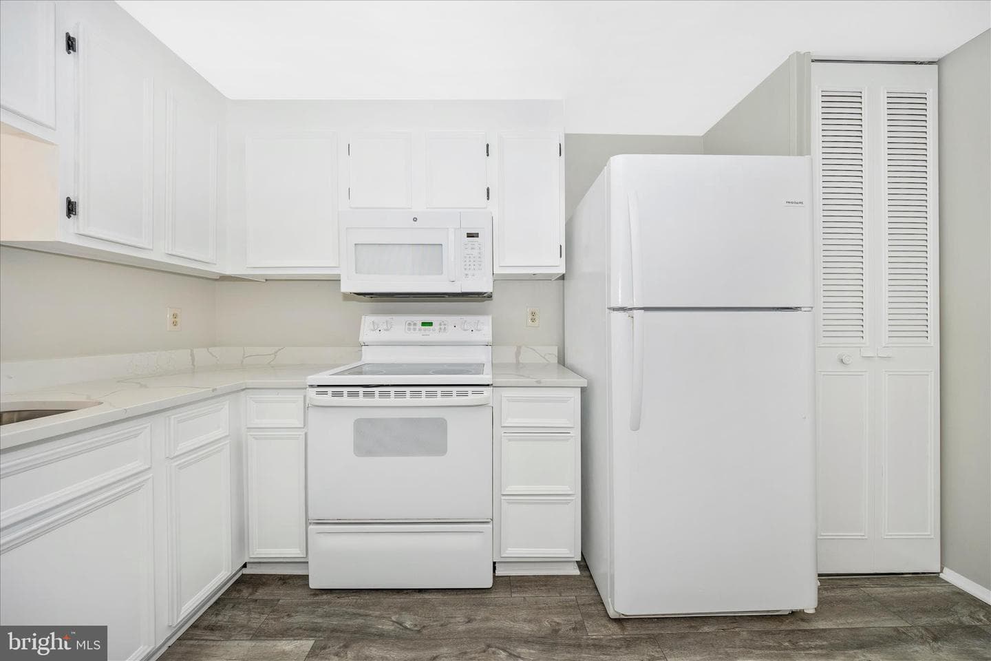 1703 Heather Lane photo 14