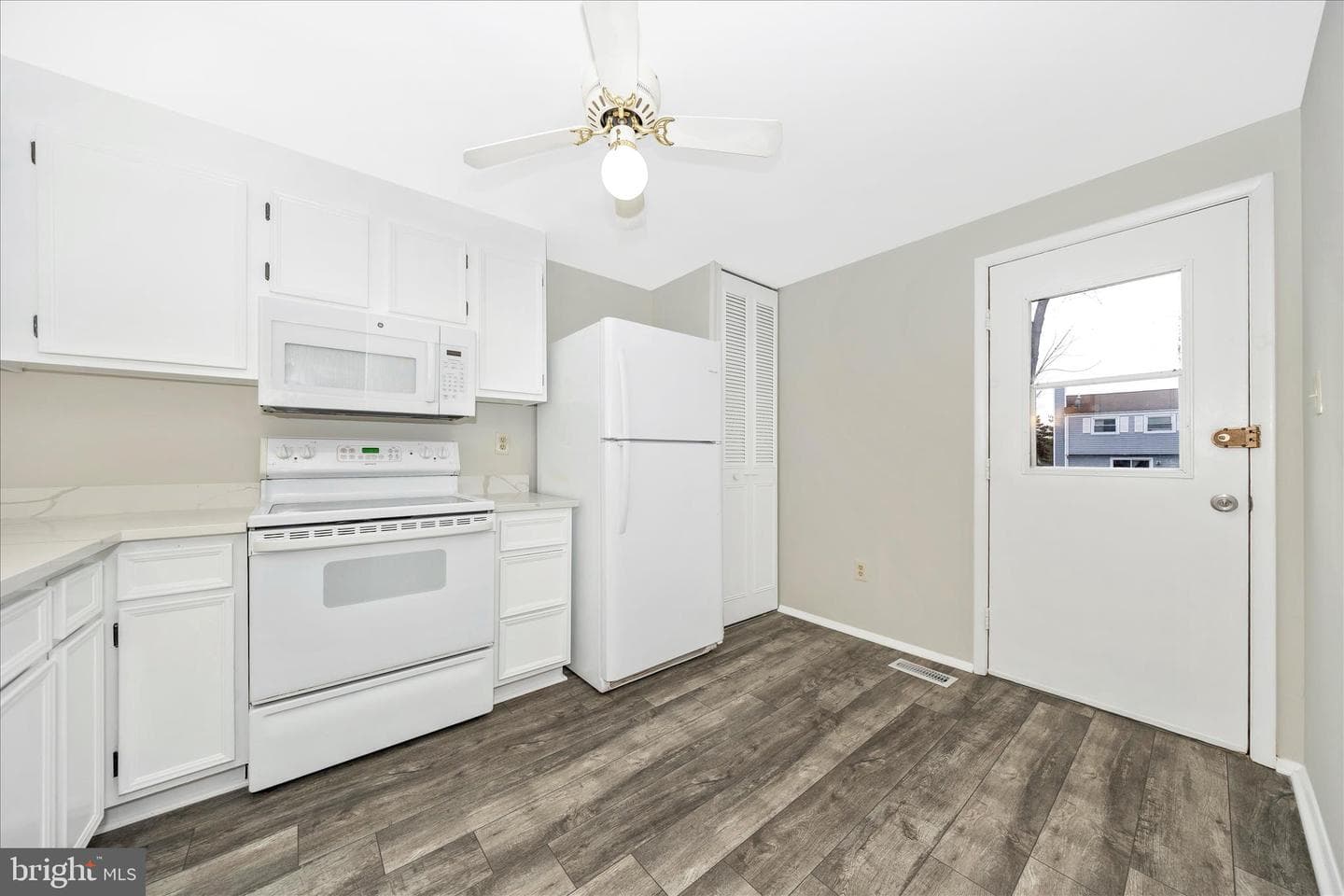 1703 Heather Lane photo 15