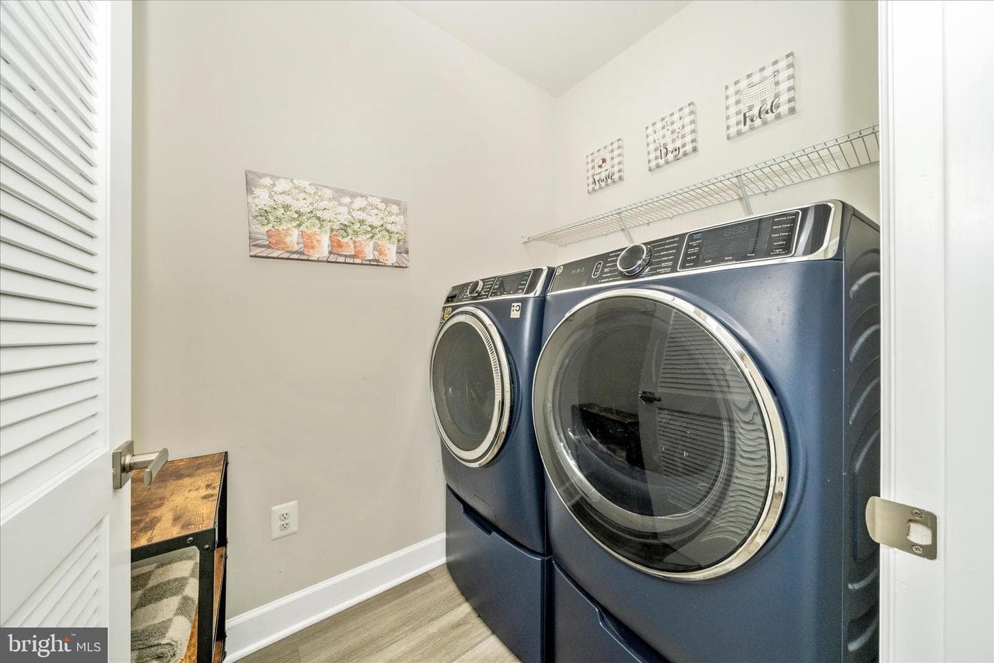 2821 Camomile Dr E photo 32