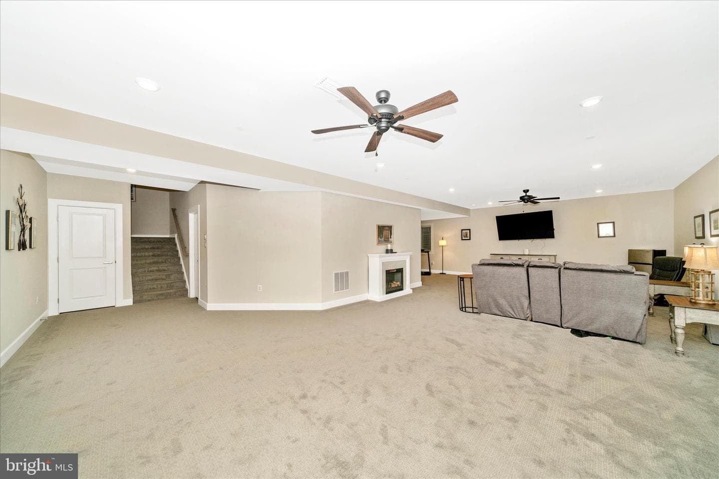 2821 Camomile Dr E photo 33