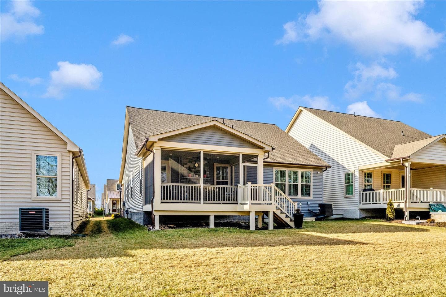 2821 Camomile Dr E photo 43