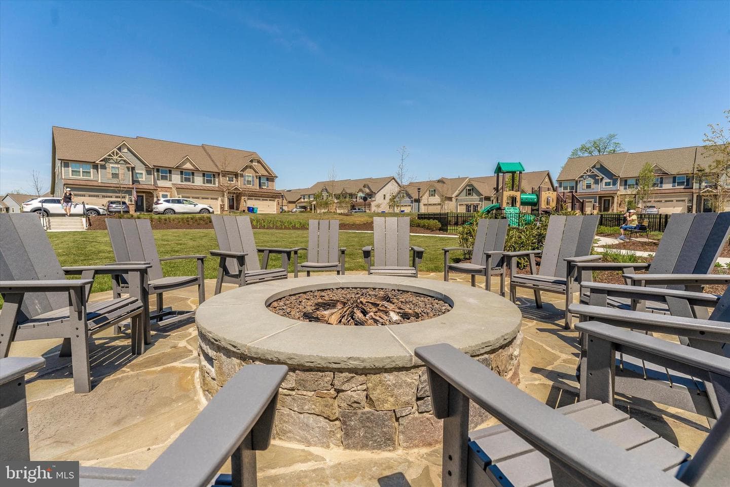 2821 Camomile Dr E photo 60