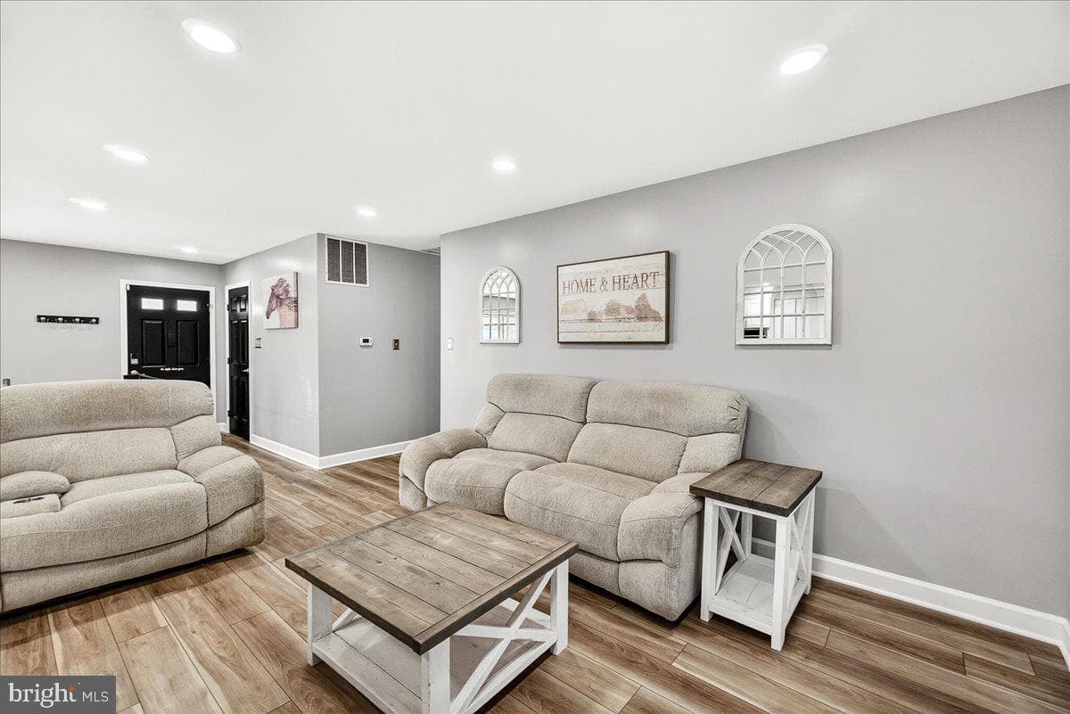 8906 Stauffer Road photo 9