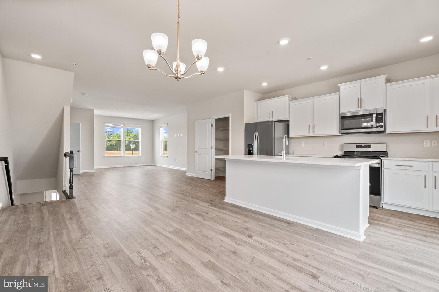 725 Compass Way photo 8