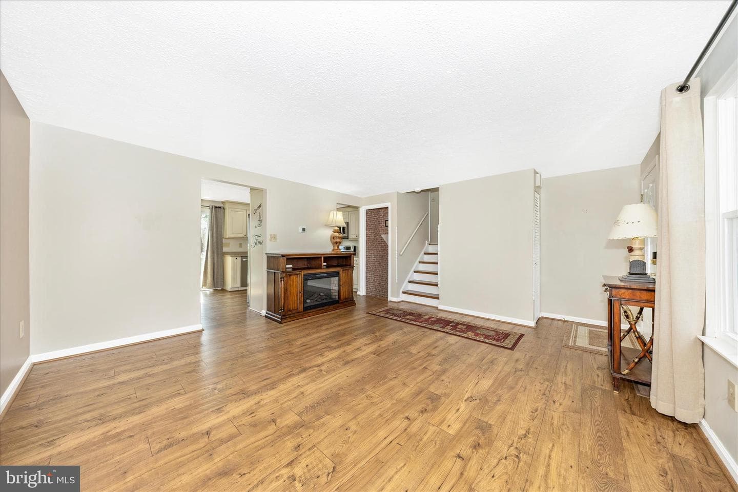 9429 Highlander Court photo 4
