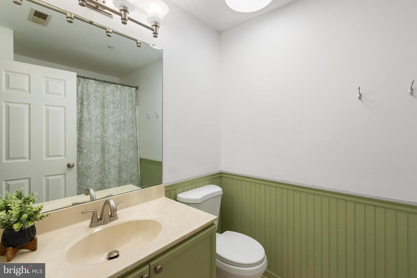 2406 Ellsworth Way #3b photo 15